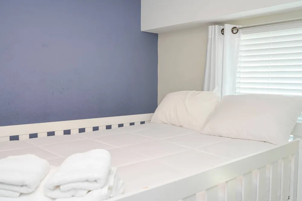 Gorgeous 2Bd Close to Disney Storey Lake Resort 303 3121