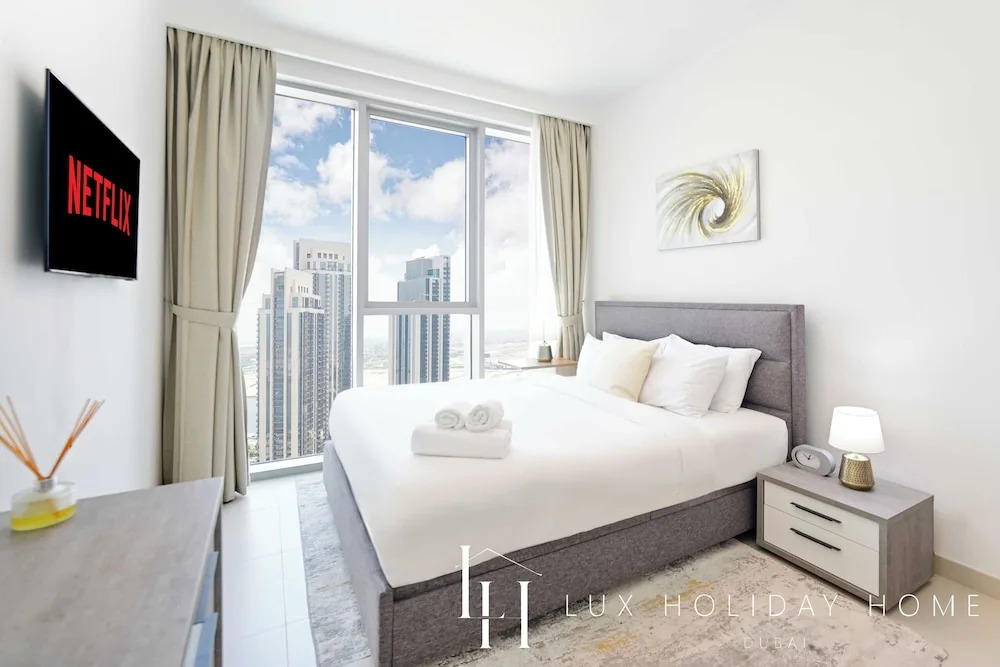 LUX  The Dubai Creek View Suite