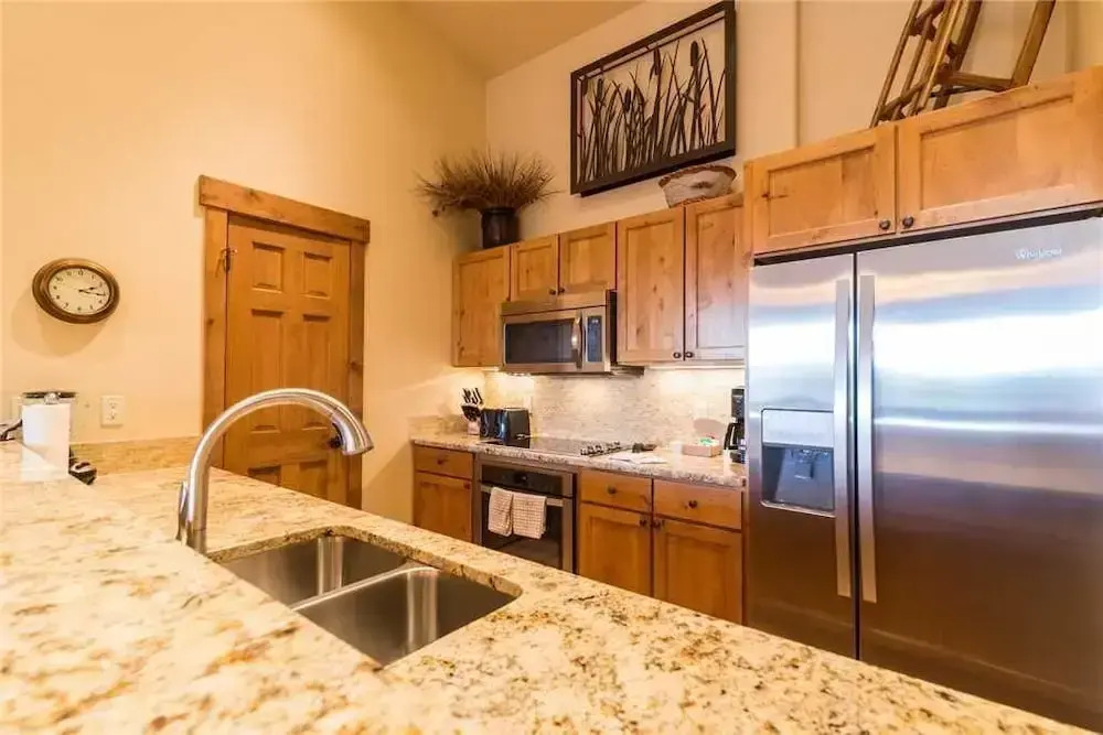 3302 Champagne Lodge, Trappeur's Crossing Apartment 2