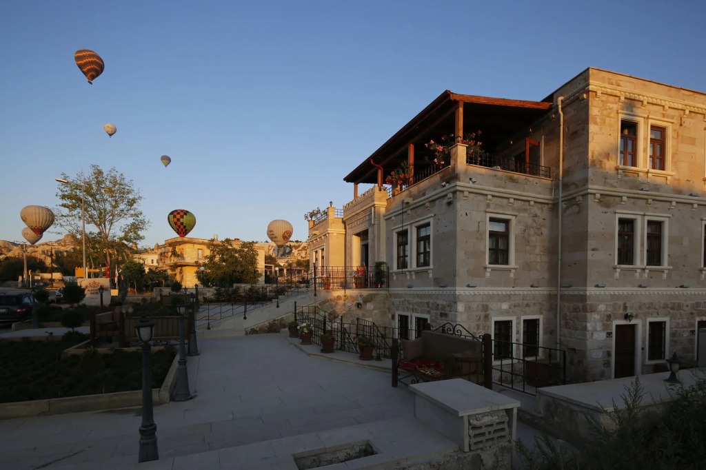 Alaturca House