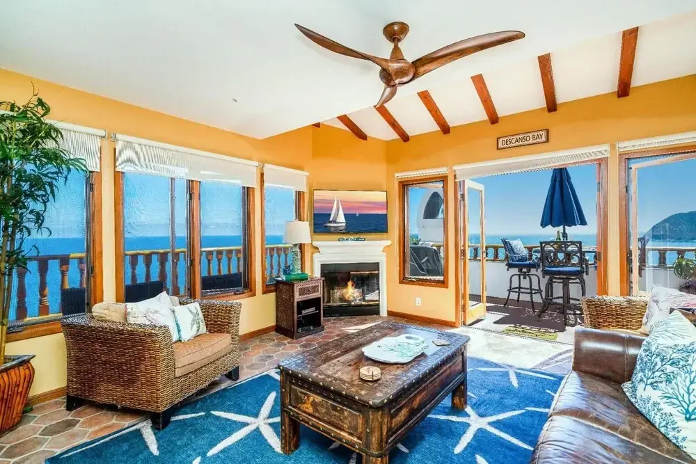 Oceanfront villa w One of a kind Amazing View