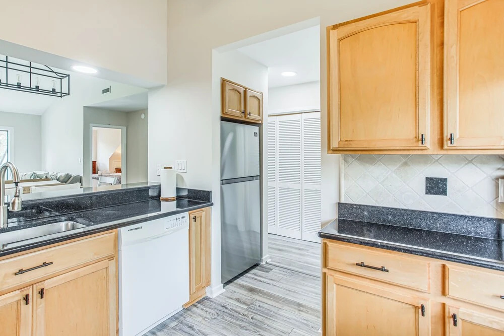1 Mi to Golf & Pier: Myrtle Beach Townhome