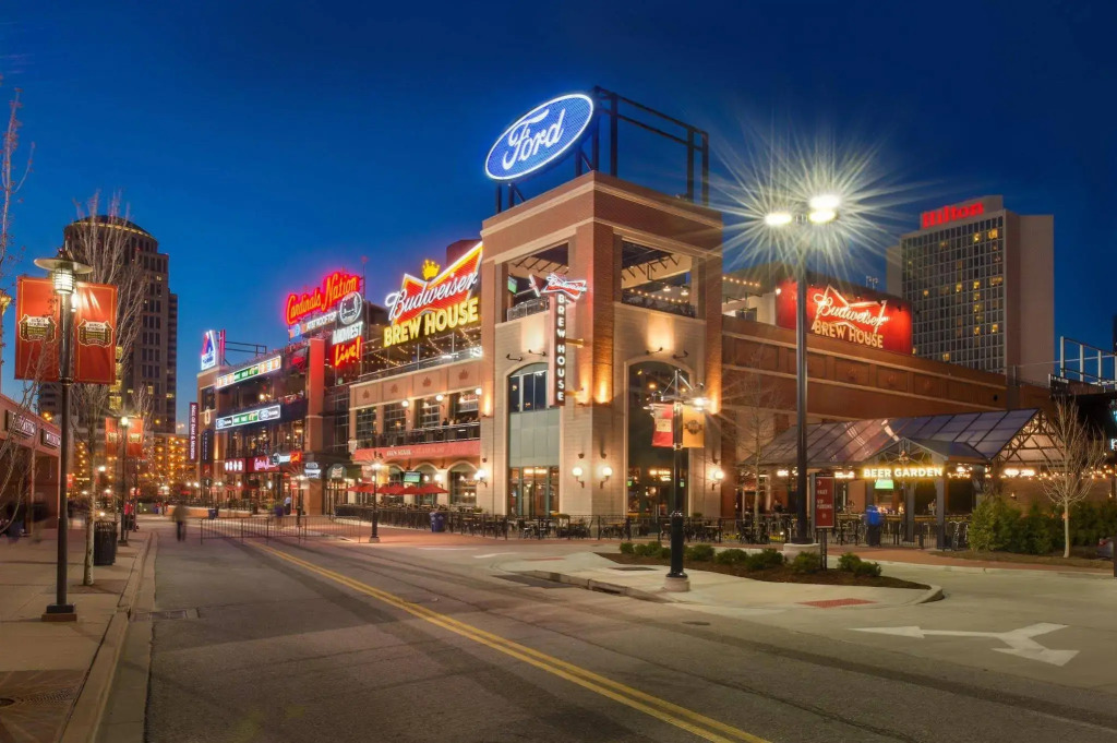 Hilton St. Louis at the Ballpark