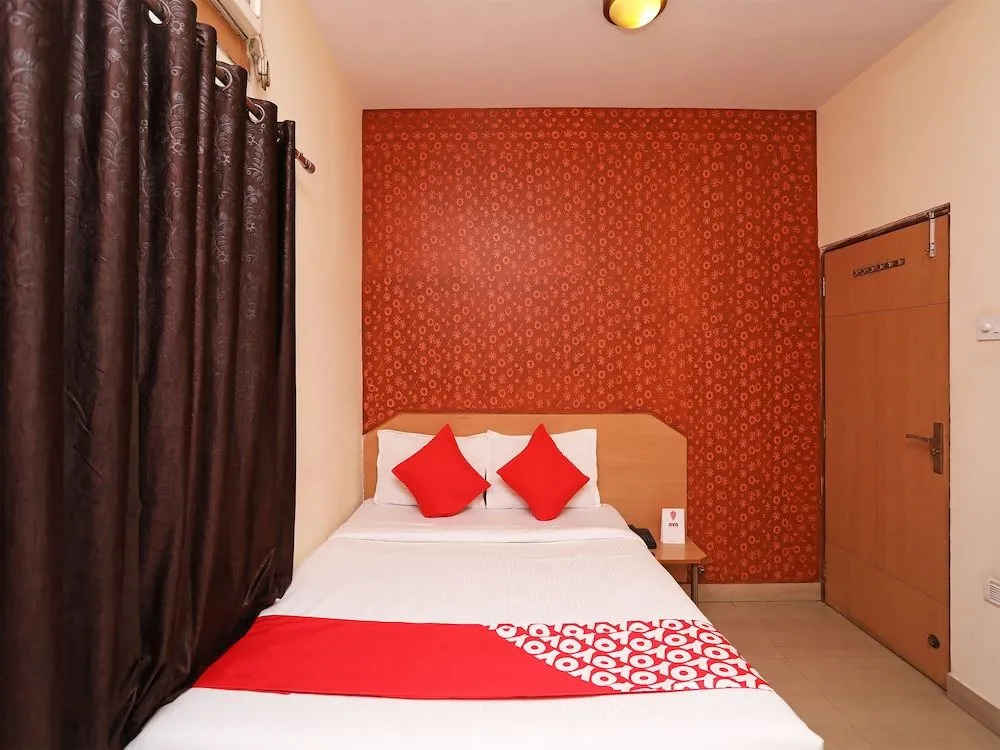 OYO Flagship 15738 Hotel Ag Star