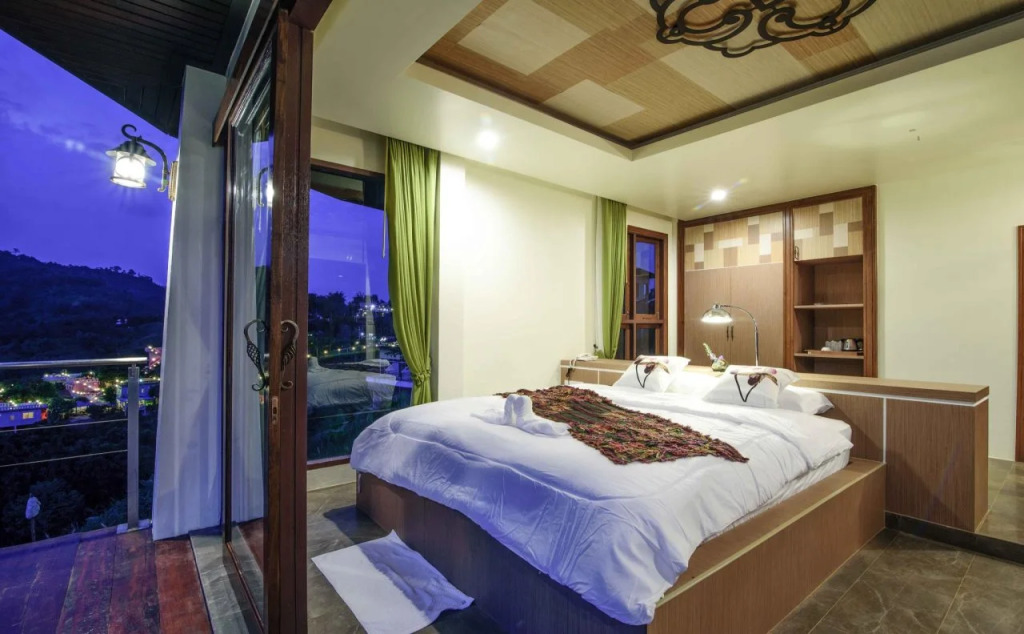 At Tree Resort