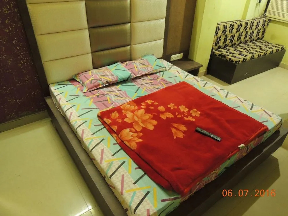 Hotel Ellora