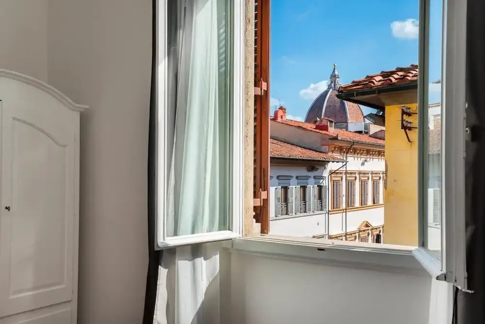 Live Florence Guest House