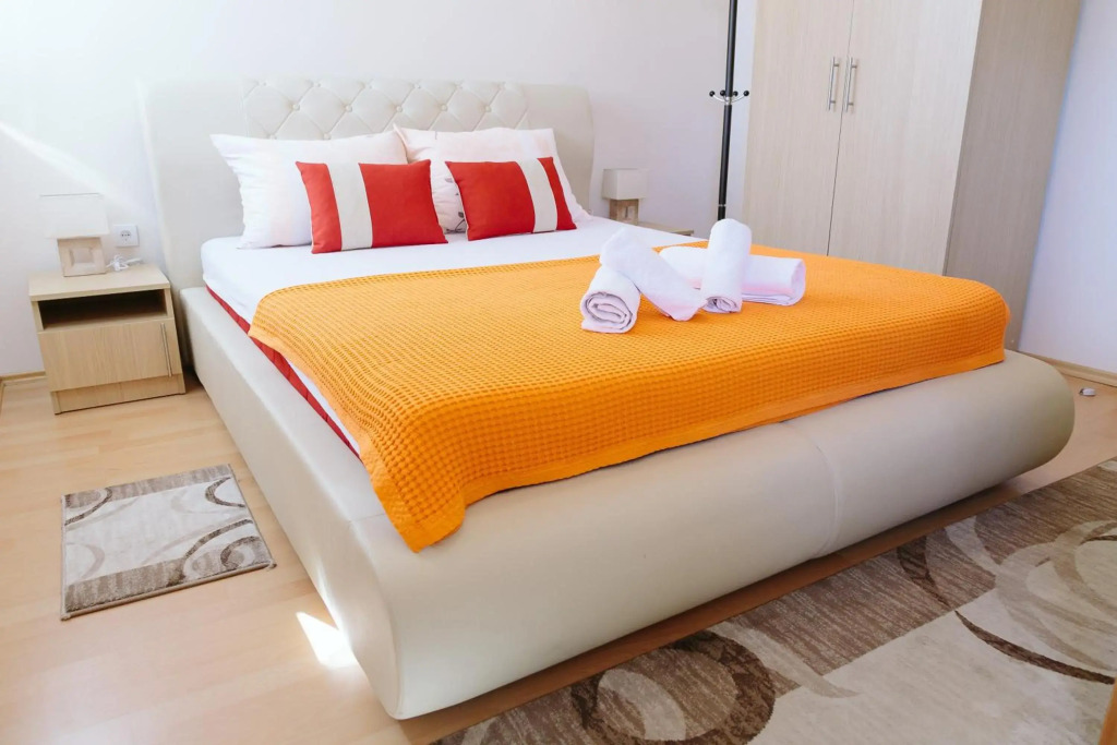 Sun City Apartments