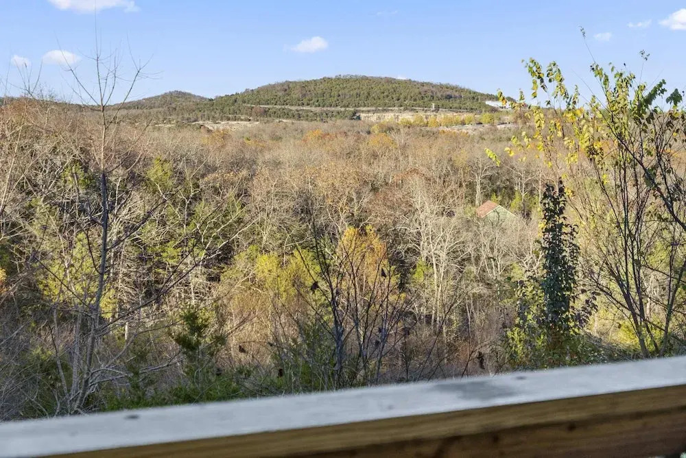 New Listing Vineyard Valley Views - Balcony