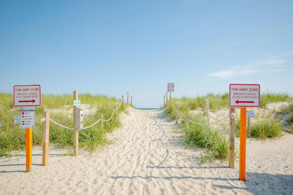 A Beach Music Paradise by Oak Island Accommodations