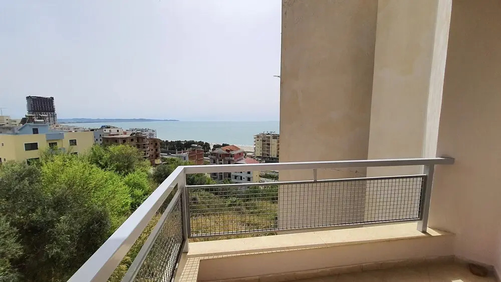 Green Apartment