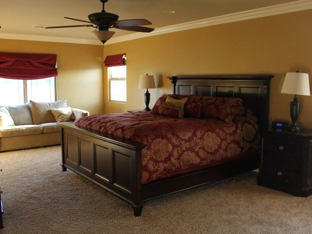 Belle's Castle 7 Bedrooms 3.5 Bathrooms Home