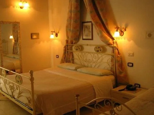 Francesca Hotel