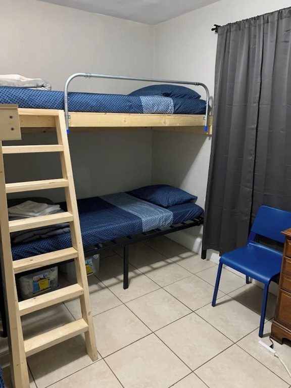 Larry's Long Stay Hostel