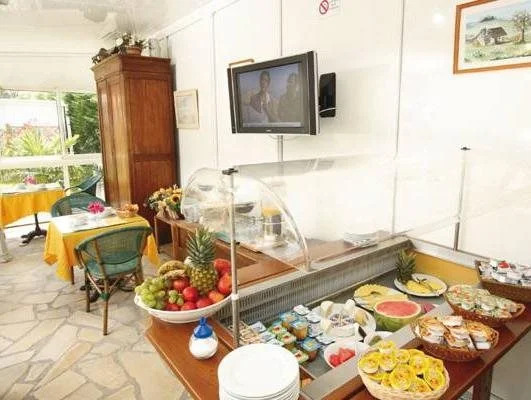 Logis Hotel lEsterella
