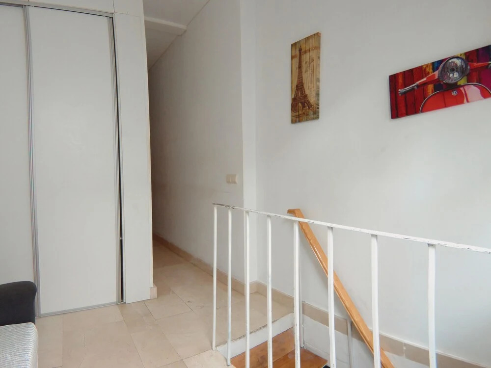 Estudio/Dúplex en bajos y patio int 4m2 en Puerta del Angel AZC1