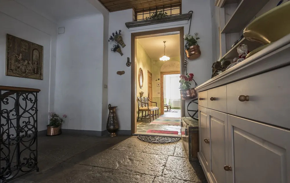 Ancient Palace in the Historic Center, Magical Period Atmosphere, Every Comfort