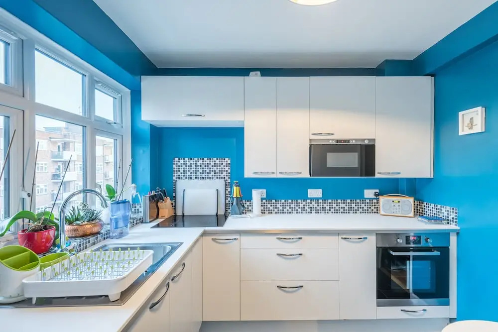 Stunning and Warm Home in Wandsworth by Underthedoormat