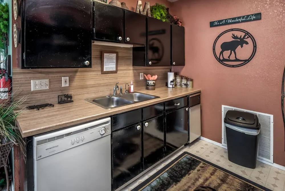 MOOSE3 - Three Bedroom Townhome