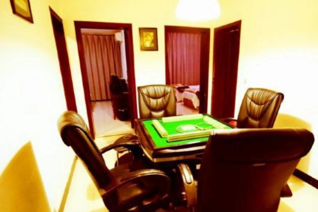 Deyang Luojiang Jingdong Business Inn