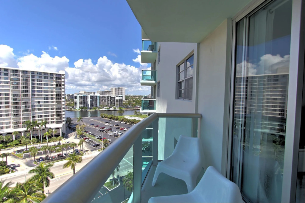 Hollywood Condos