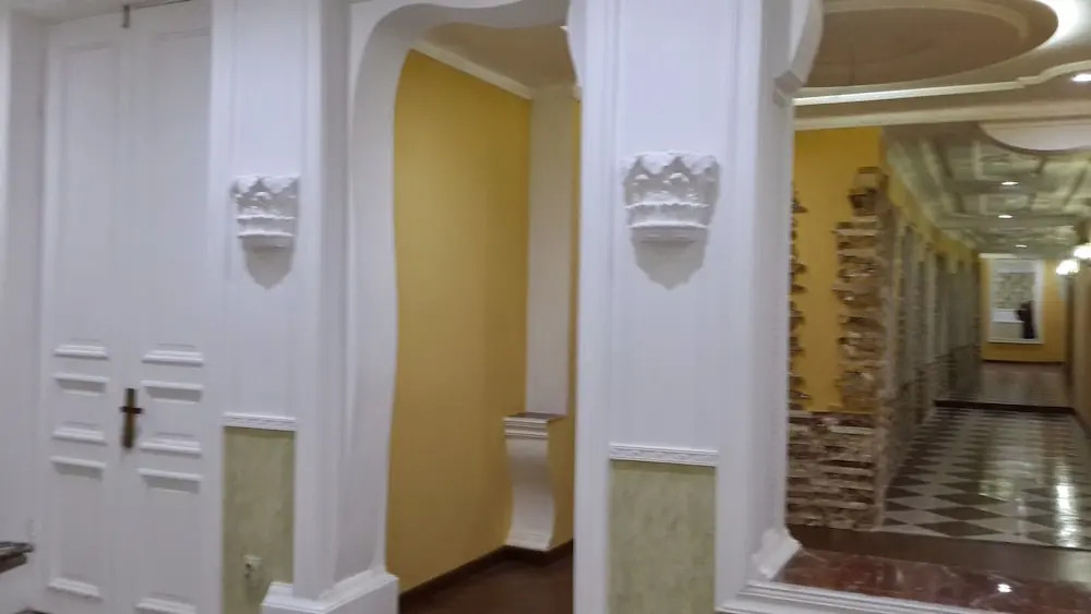 Отель Edemi