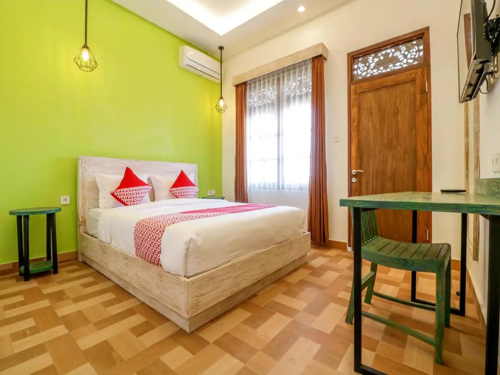 Exis Tropical And Spa