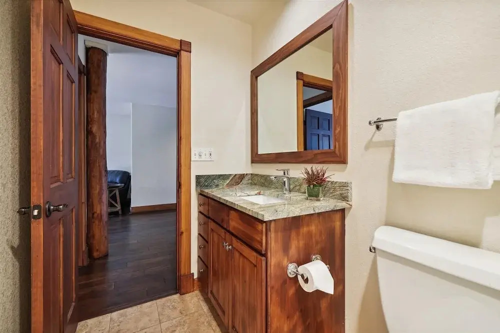 Water Dance Retreat 4 Bedroom Townhouse by RedAwning