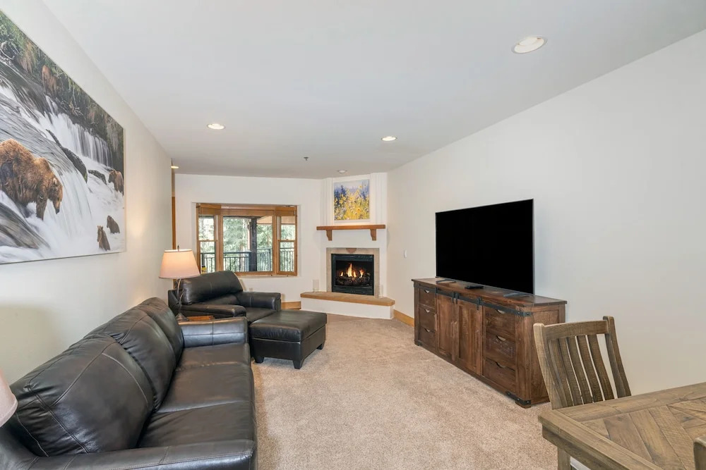 Bear Creek Lodge 106 2 Bedroom Condo by Alpine Lodging Telluride