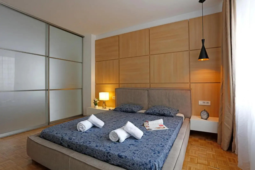 Lovely 2 bedroom apartment near Old Town