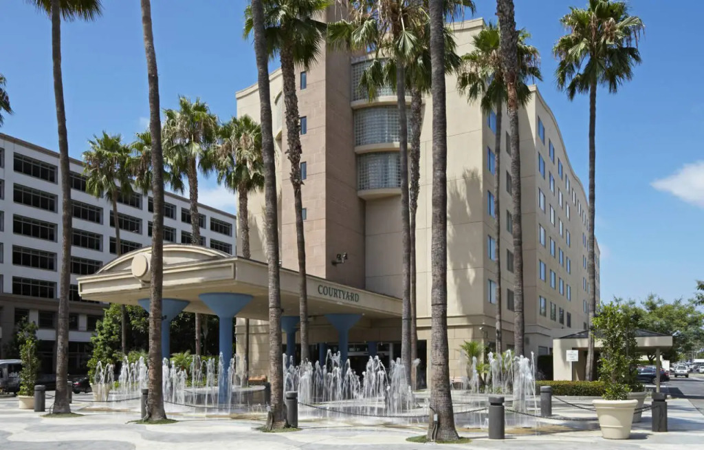 Courtyard by Marriott Los Angeles LAX / Century Boulevard