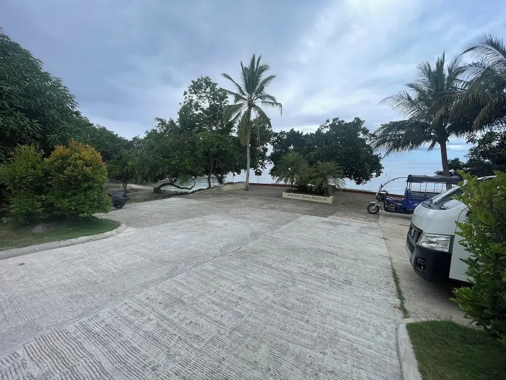 Reef Waters Resort