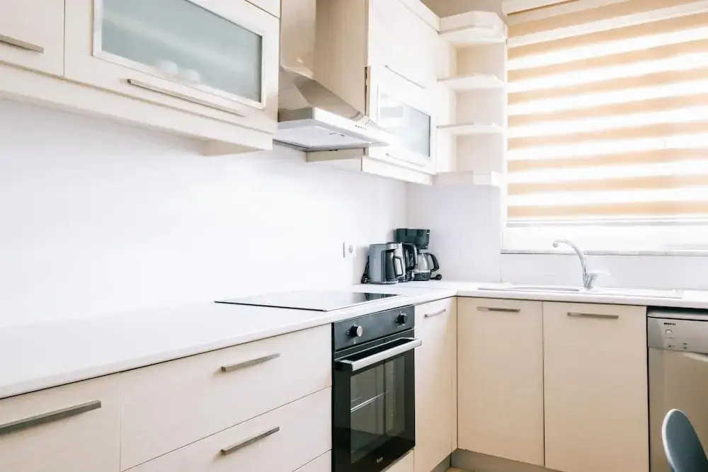 Chic Flat w Balcony 5 min to Cevahir Mall in Sisli