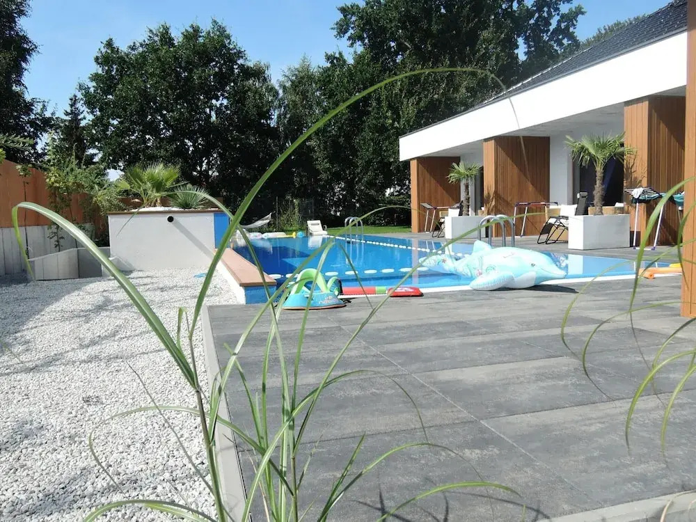 House With a Private Swimming Pool and Sauna