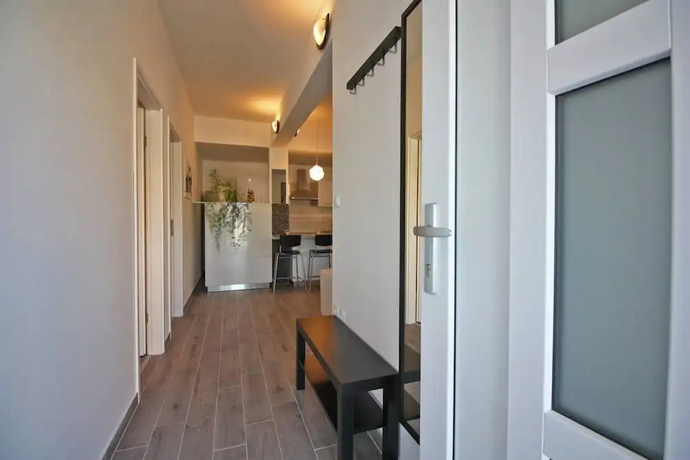 Apartment Silver