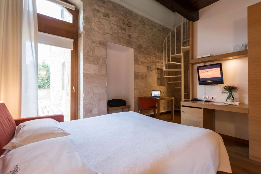Aura Club - Villa Carlotta