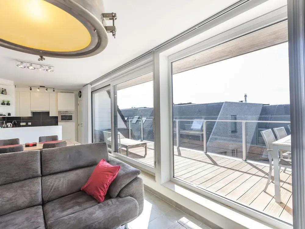 Bright Apartment With Sunny Terrace