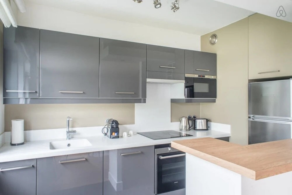 Renovated Flat 2 Minutes From the Champs-élysées