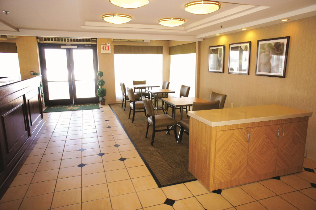 La Quinta by Wyndham Warwick Providence Airport
