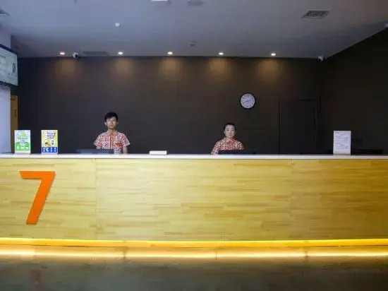 7 Days Premium Hotel (Dalian Airport Walmart Food Street)