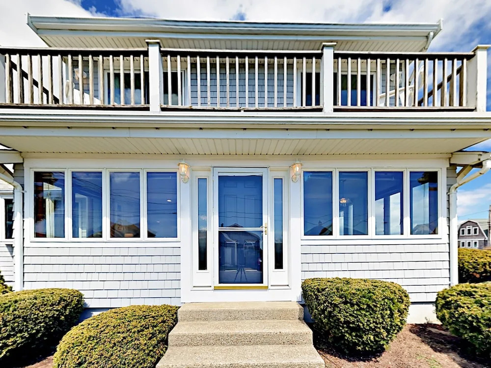 Charming Ocean View Beach House 4 Bedroom Home