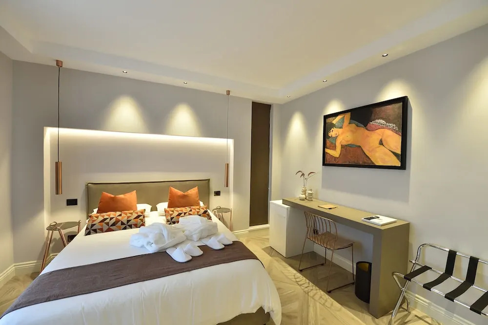 La Dependance Luxury Bed and Breakfast