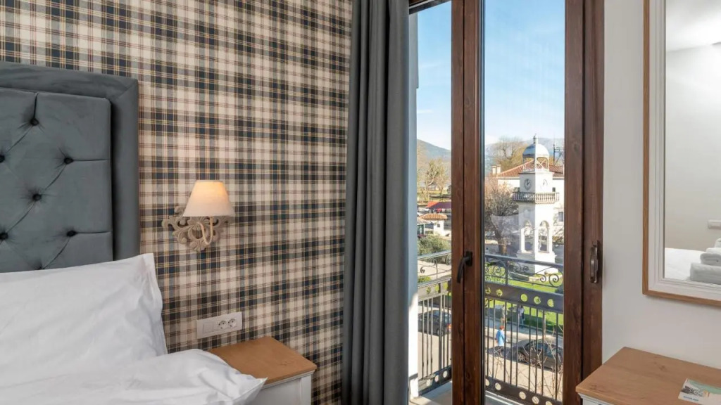 Brettania Hotel