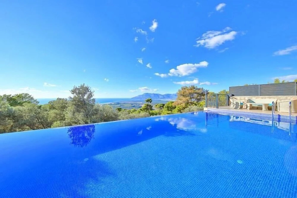Villa Angie