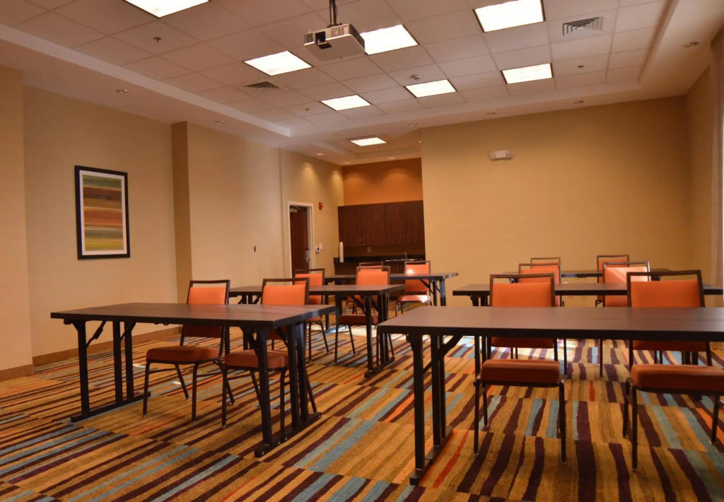 Fairfield Inn & Suites by Marriott Dunn I-95