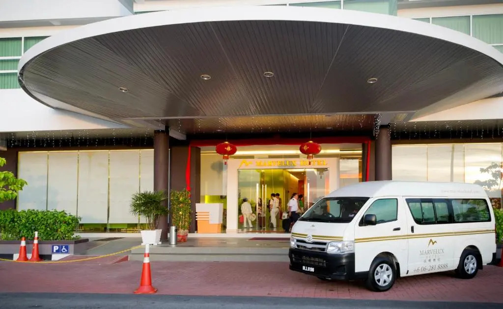 Marvelux Hotel