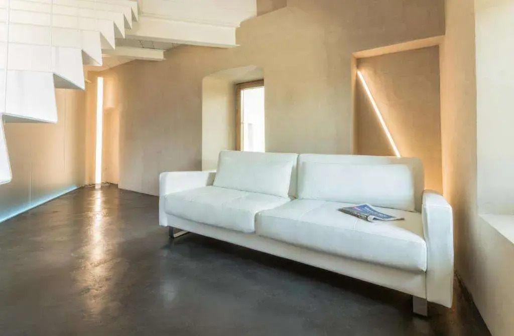B&B éve