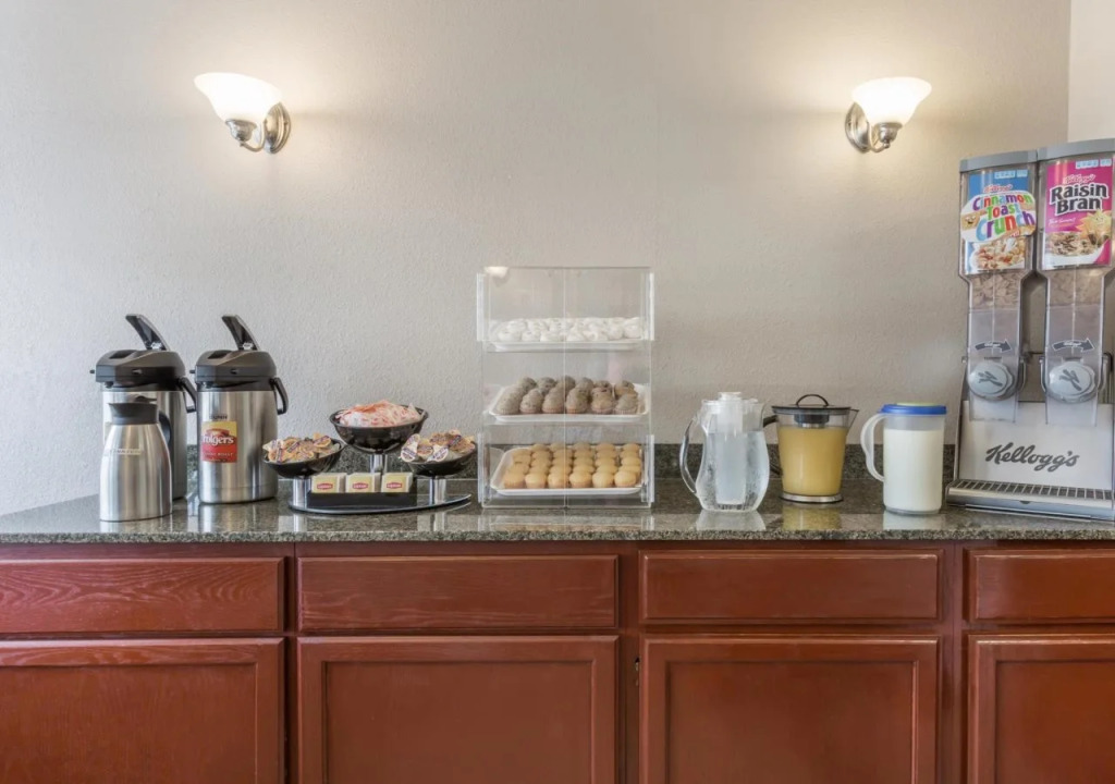 Breeze Inn & Suites, Virginia Beach