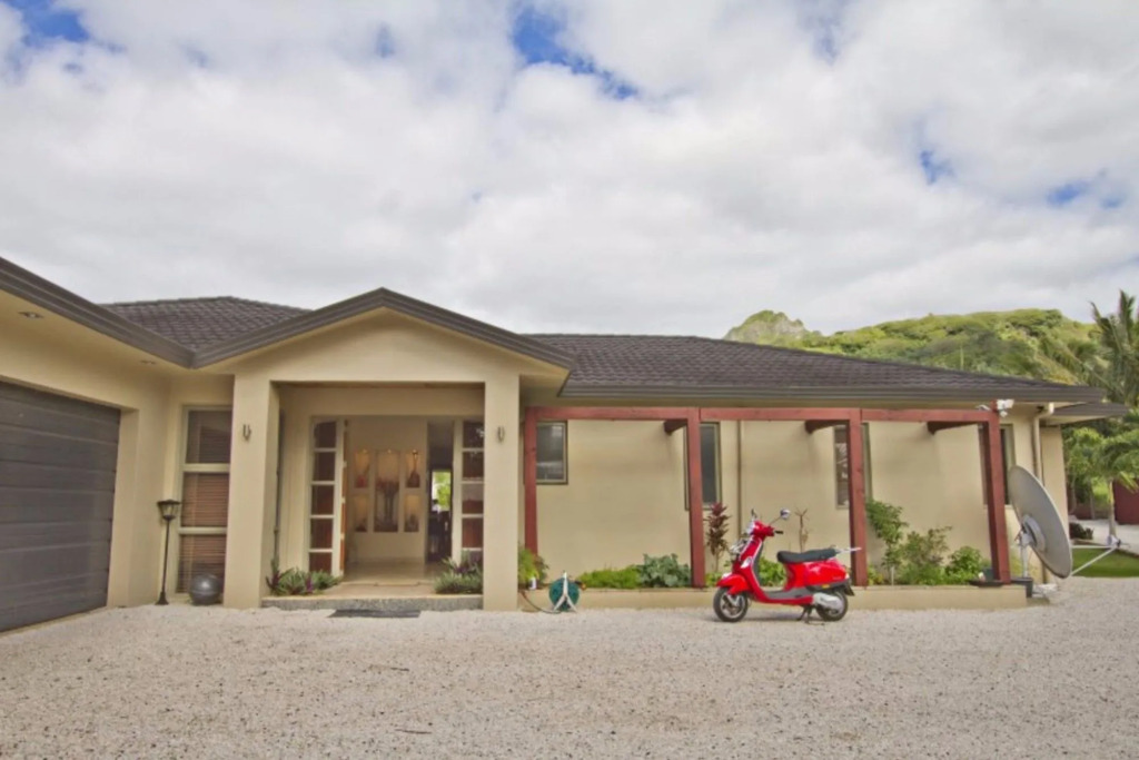 Rarotonga's Fishing Lodge - GT's