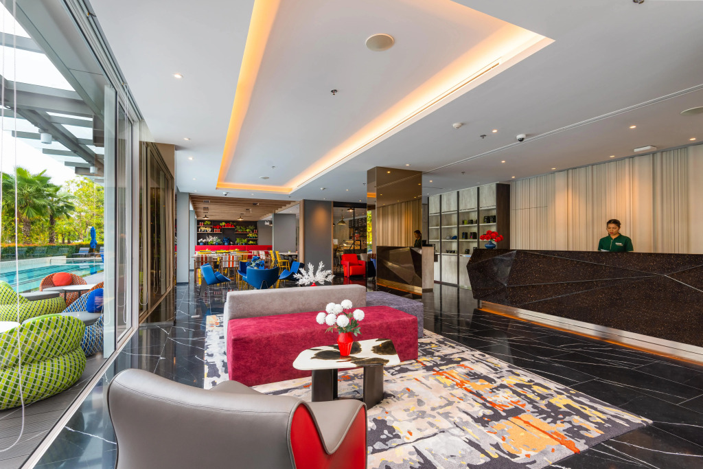 Отель Maitria Hotel Rama 9 Bangkok